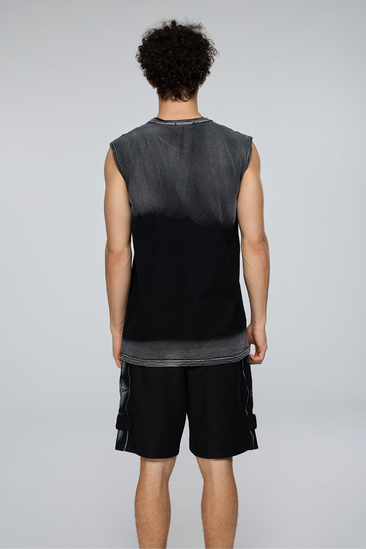 Stark Motif Sleeveless Print Top Black