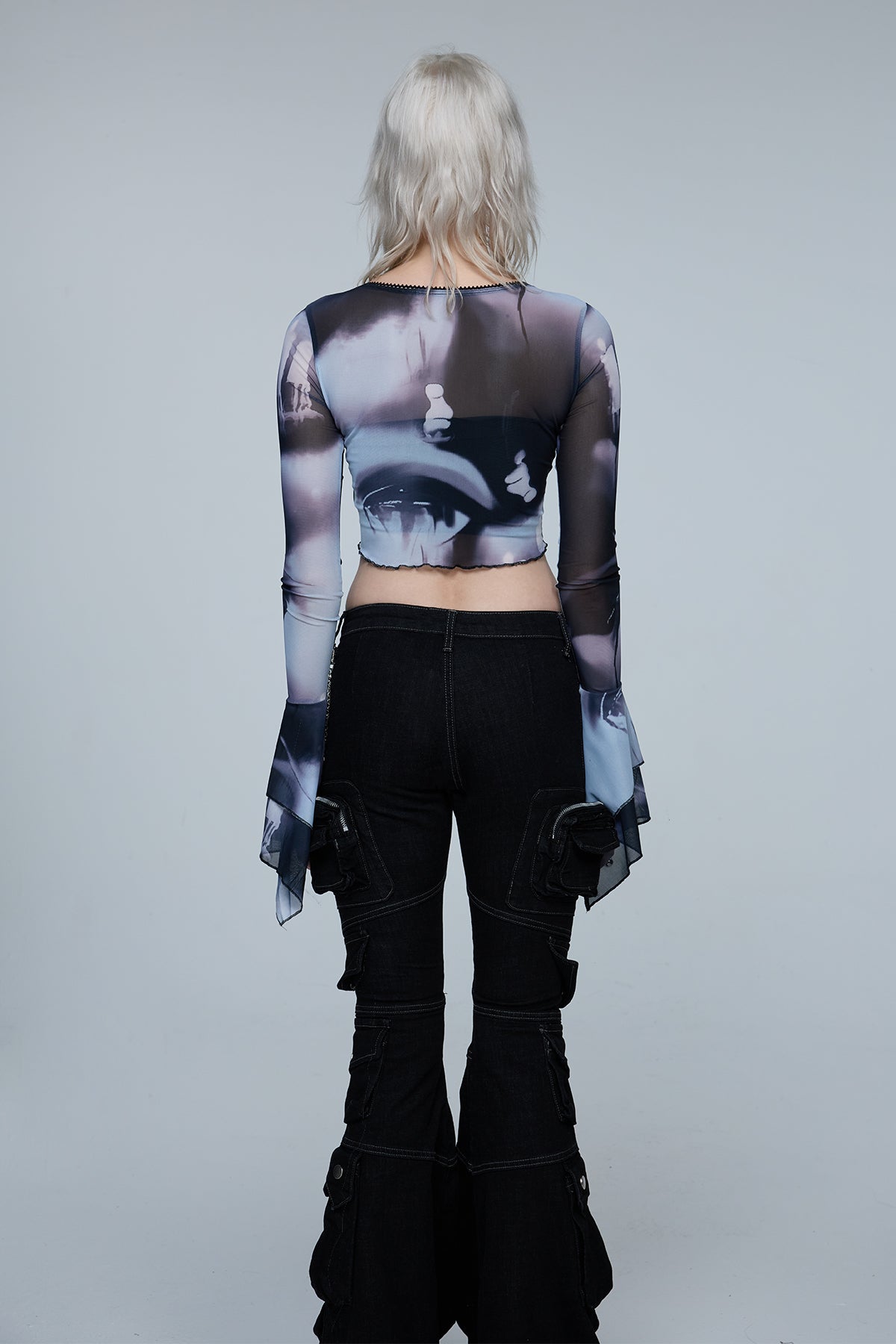 Stark Split Long Sleeve Print Crop Top