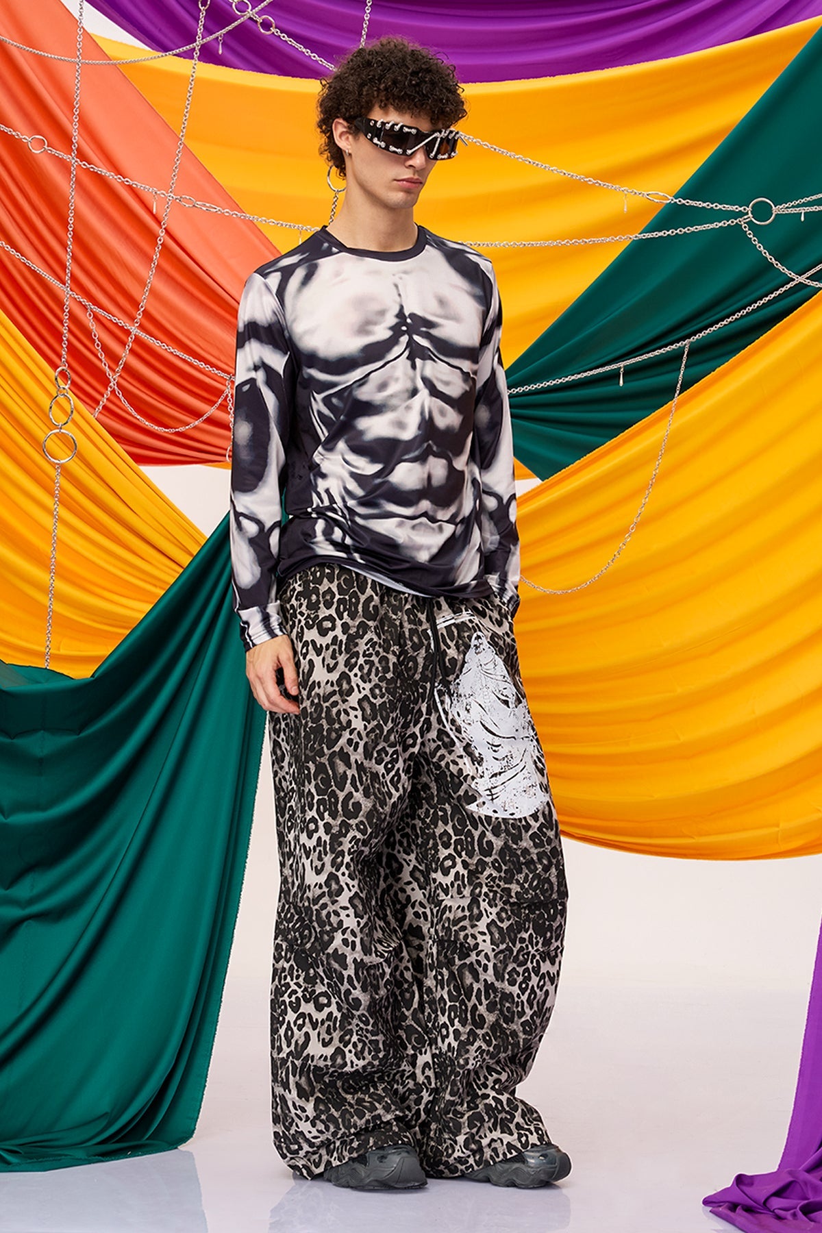 Veil Symbol Long Sleeve Muscle Print Top