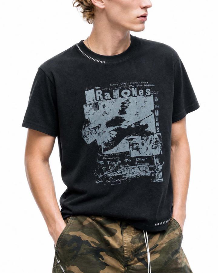 KIIKIO American-Style Distressed Graphic Crew-Neck T-Shirt