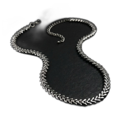 Vertebrae Choker