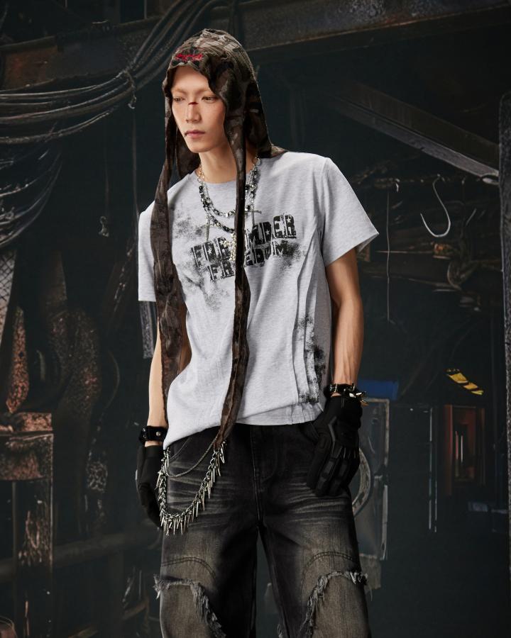 KIIKIO Dark Street Crinkle Spliced Distressed Graphic Tee
