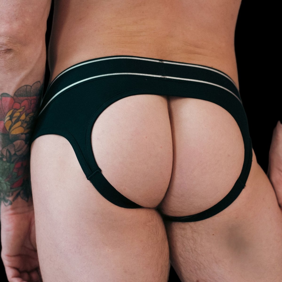 DEN Hybrid Brief - Black - The Pup Play Hub