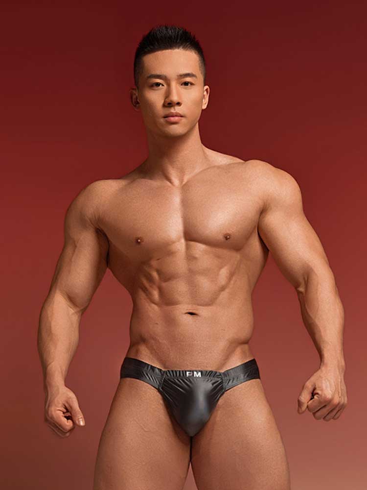 Men's Sexy Tight-Fitting Solid Color Elastic Briefs