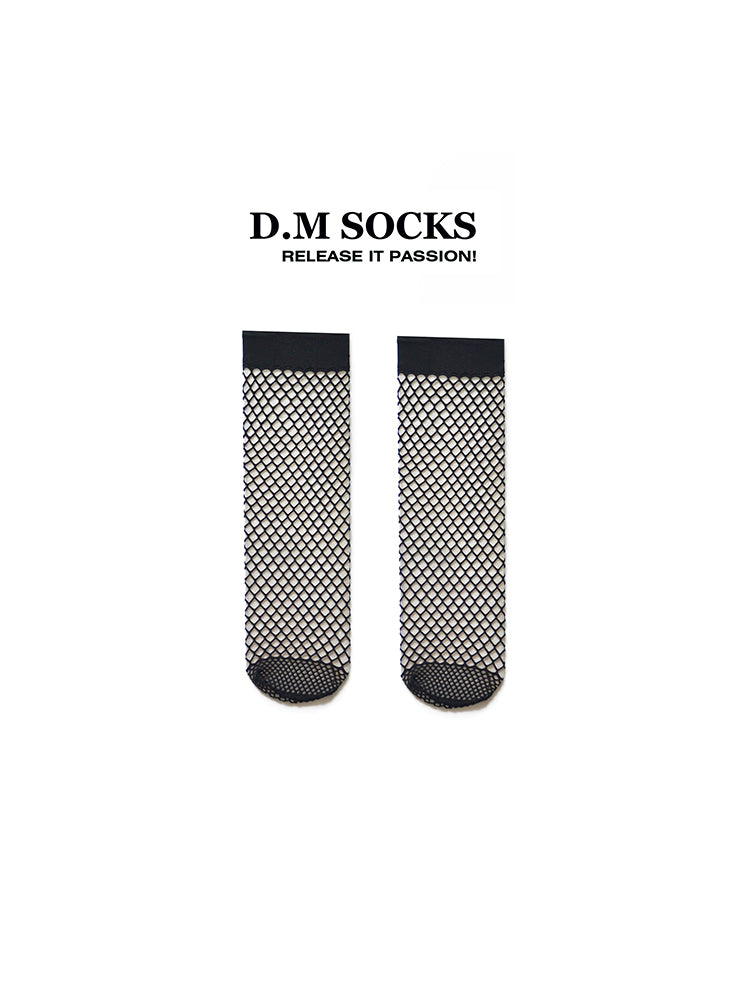 D.M Men's Solid Color Simple Mesh Socks