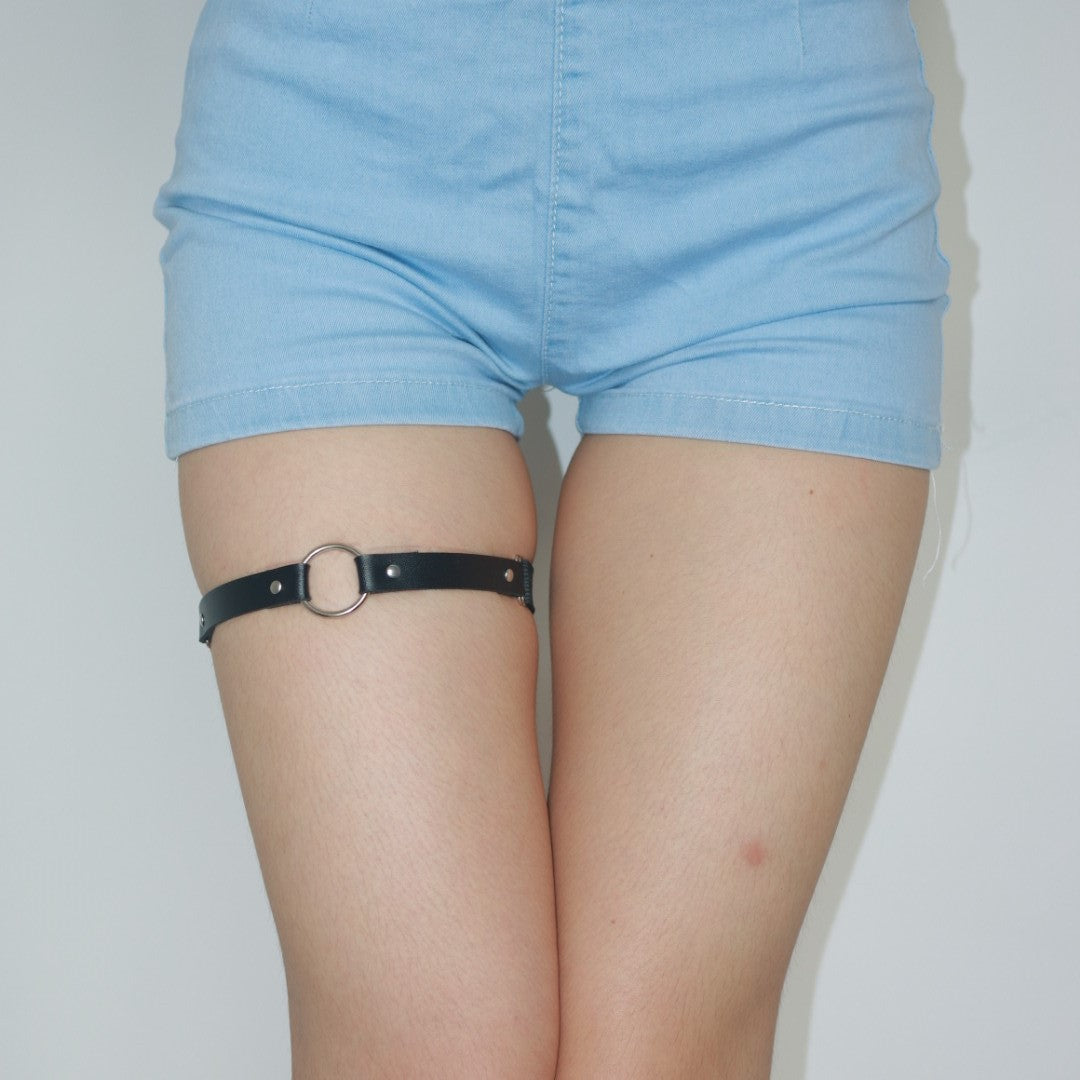 Leather Thigh Garter Belt