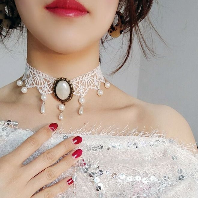 Gothic Lace Choker