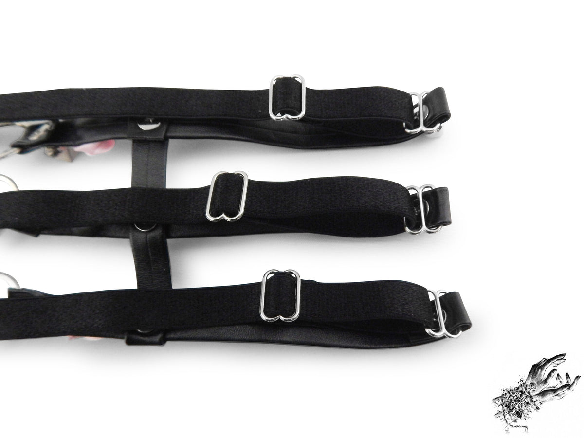 Black 3 Strap Heart Ring Garter
