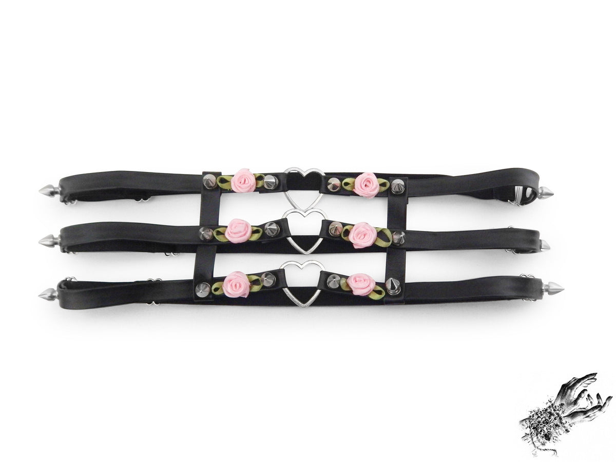 Black 3 Strap Heart Ring Garter
