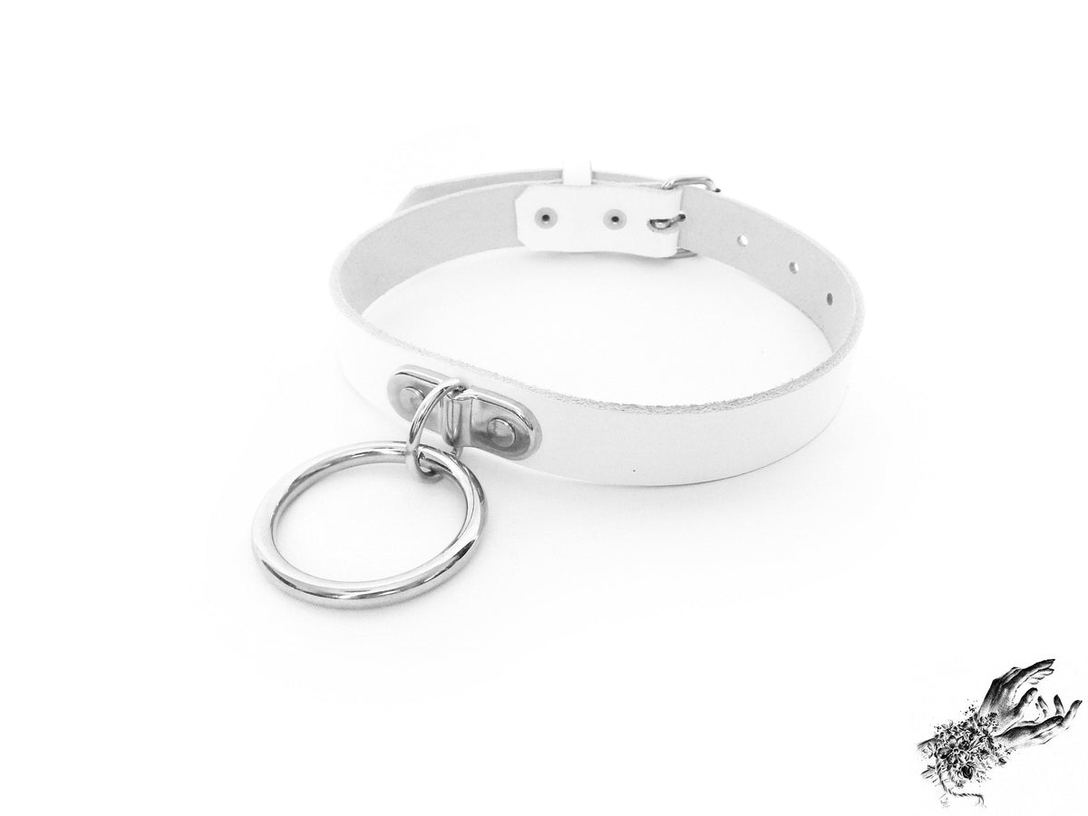 White Leather D and O Ring Choker