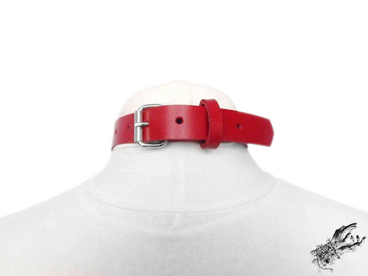 Red Leather Heart Ring Choker