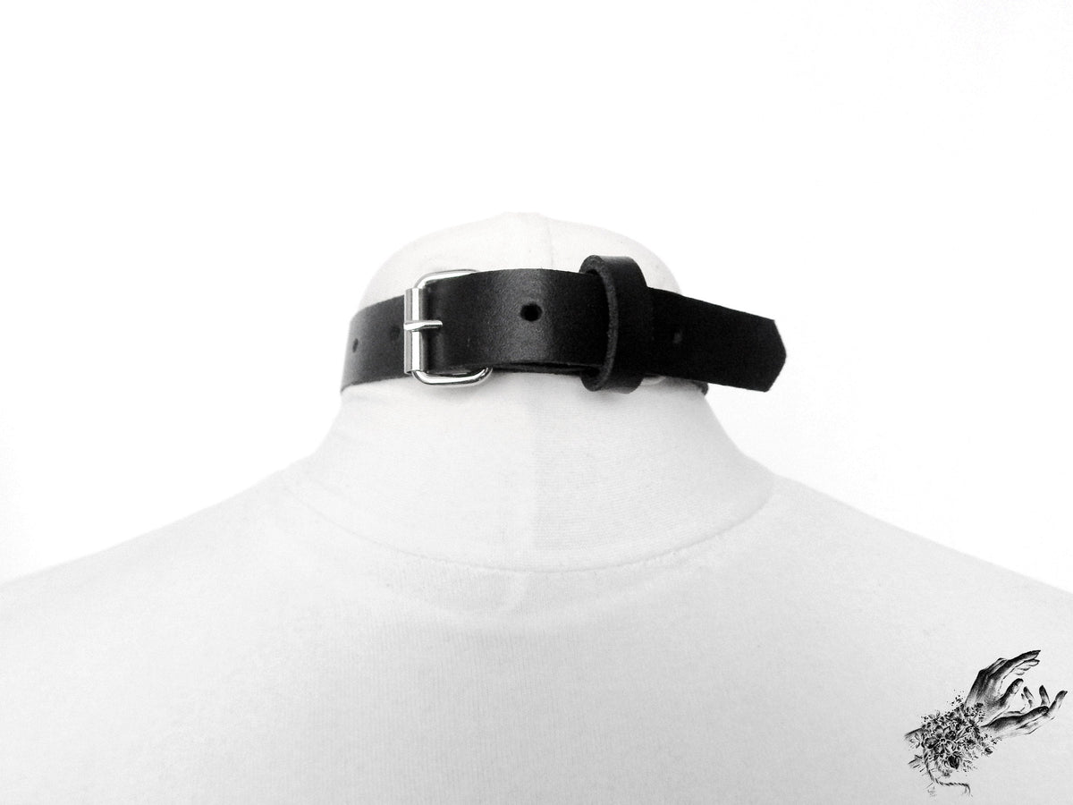Black Leather O Ring Choker