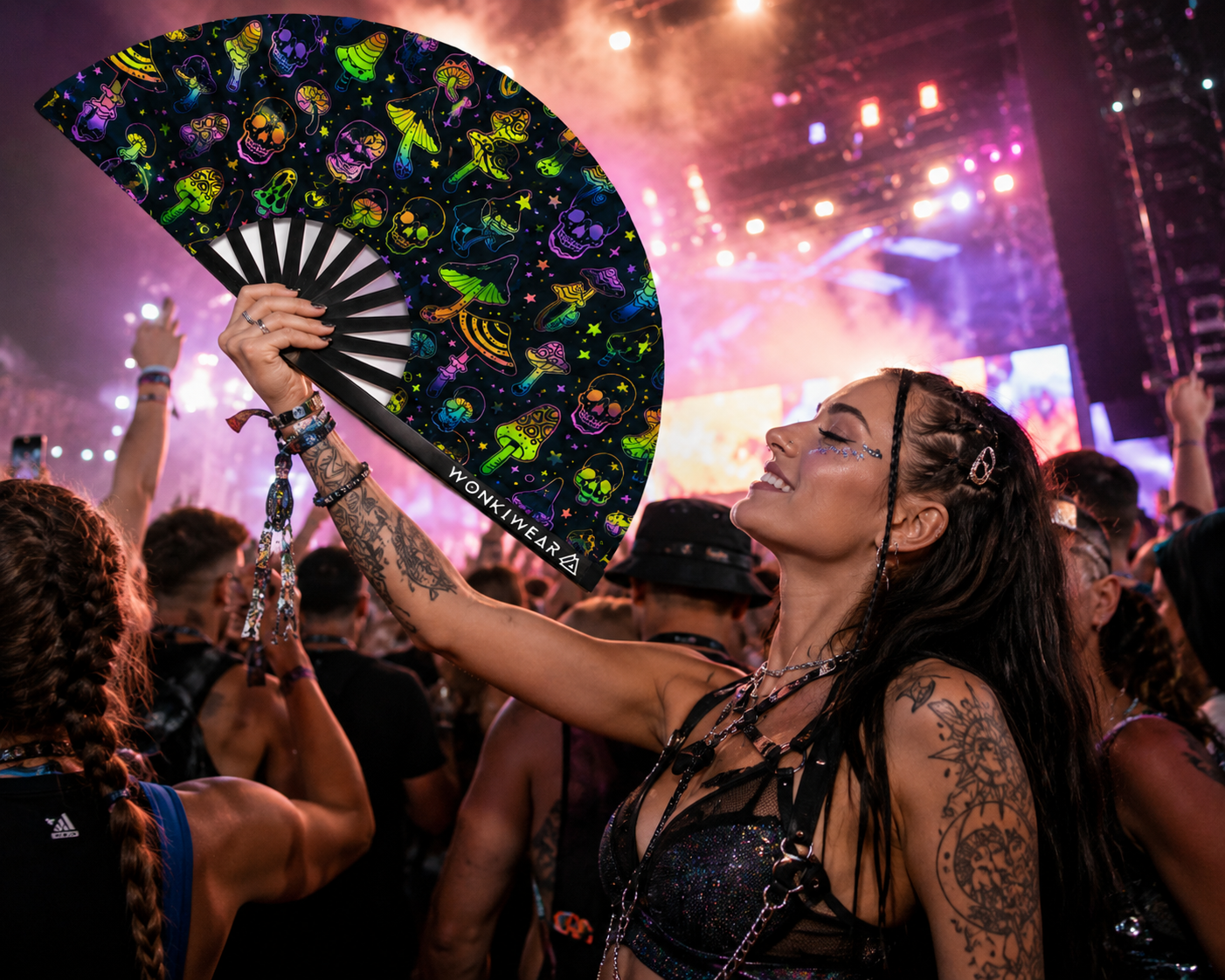 Mushroom & Skulls XL UV Reactive Festival Fan